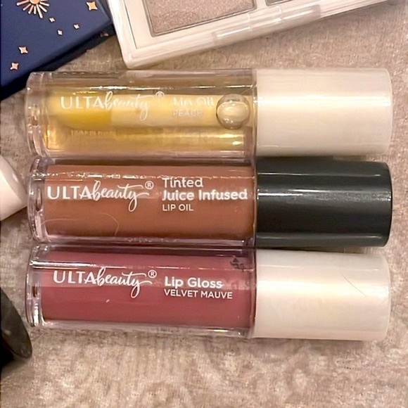 Brand New Ulta Beauty Makeup Bag w/ Eyeshadow Palettes Lip Primer Brush Blender - Picture 8 of 14